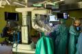 Chirurgia robotica, o sansa uriasa pentru pacientii in varsta
