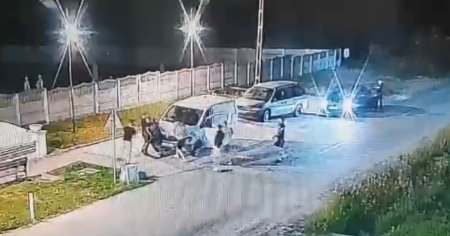 Patru persoane au batut cu bestialitate un barbat, in Timis. Au juns in arestul politiei si vor raspunde