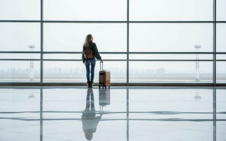 O femeie a fost arestata pentru ca si-a abandonat nepoata pe un aeroport din Statele Unite