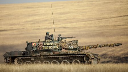 Romania vrea sa vanda tancuri sovietice cu 9.000 de euro bucata