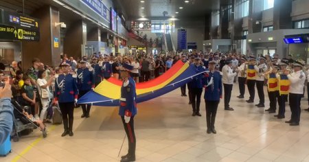Ziua Drapelului National, marcata pe Aeroportul Otopeni. Structuri ale MAI au oferit un moment de patriotism