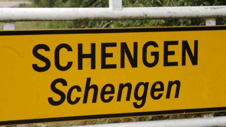 Decizie impotriva Austriei: Se cere vot pentru intrarea Romaniei in Schengen. <span style='background:#EDF514'>MARIA GRAPINI</span>: Este inca un pas
