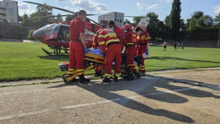 Sase copii in stare grava, intoxicati cu medicamente in Calarasi: intervin 3 elicoptere SMURD