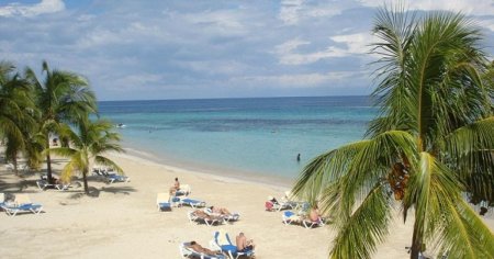 Pariul care i-a fost fatal unui turist in Jamaica: Se sufoca, scotea un galgait. Cate cocktail-uri a baut