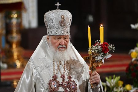 Patriarhul rus ii spune trimisului papal ca bisericile lor ar trebui sa lucreze impreuna pentru pace