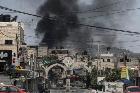 Trupele israeliene au lovit puternic orasul Jenin din Cisiordania, „centrul terorismului” palestinian, intr-o operatiune militara majora