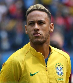 Neymar, amendat cu 3,3 milioane de dolari pentru construirea unui lac artificial fara autorizatie