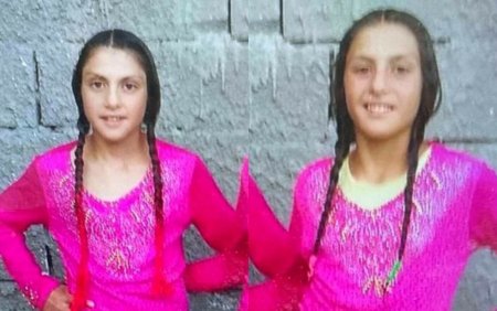 <span style='background:#EDF514'>SABINA</span> si Sonia, doua surori in varsta de 14 ani, au disparut de acasa. Ele sunt cautate de politisti