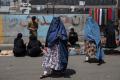 Femeile din Afganistan, lovite de inca o interdictie di<span style='background:#EDF514'>SCRIMA</span>torie dictata de talibani