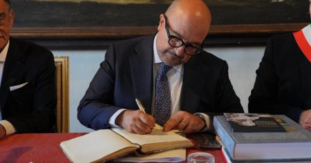 Ministrul culturii din Italia, suspectat ca nu a citit cartile pe care le-a jurizat pentru prestigiosul Premiu Strega