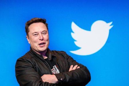 Elon Musk a dat in judecata firma de avocatura de elita Wachtell, pentru a recupera <span style='background:#EDF514'>ONORARII</span>le incasate de aceasta in cazul preluarii Twitter