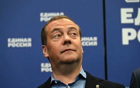 Un nou avertisment lansat de Medvedev: Primirea Ucrainei in NATO ar insemna un <span style='background:#EDF514'>AL TREILEA RAZBOI</span> mondial