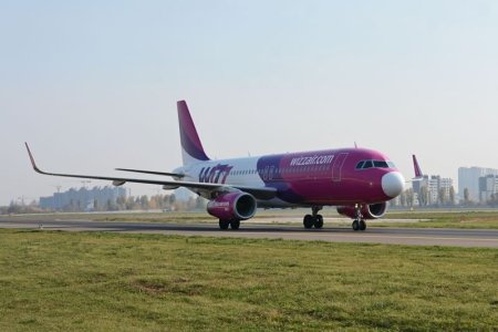 Explicatiile Wizz Air dupa ce un avion cu turisti romani care mergeau in Sardinia a aterizat de urgenta la Roma