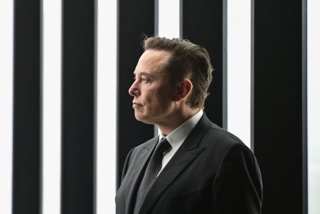 Elon Musk a anuntat lansarea unei noi comapnii de inteligenta artificiala, xAI