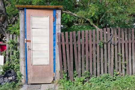 Un primar din Buzau cere ajutor pe Facebook pentru construirea unei toalete in interiorul unei gradinite