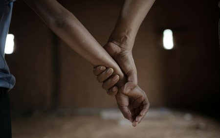 Caz socant in Salaj. O copila de 11 ani cu autism ar fi fost abuzata sexual de tatal vitreg