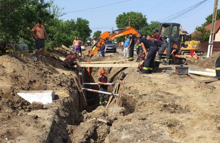 Un muncitor a murit dupa ce un mal de pamant a cazut peste el in timp ce lucra la canalizarea comunei timisene <span style='background:#EDF514'>IECEA MARE</span>