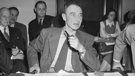 Lucruri nestiute despre J. Robert Oppenheimer, „tatal bombei atomice”