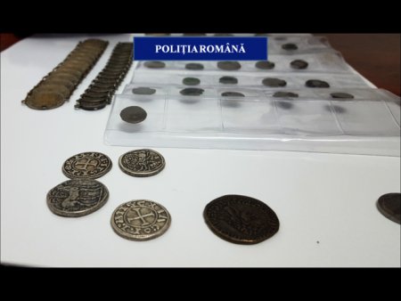 65 de monede romane si medievale, descoperite in timpul unei perchezitii la Constanta