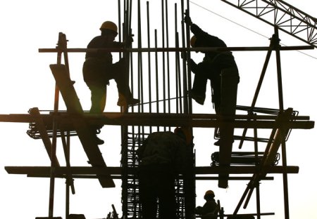 Marea Britanie relaxeaza regulile de acordare a vizelor pentru a atrage muncitori straini in constructii