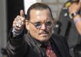 <span style='background:#EDF514'>JOHNNY DEPP</span> a fost gasit inconstient intr-o camera de hotel din Budapesta. The Hollywood Vampires a anulat doua concerte
