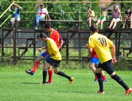 Miodrag Belodedici si Gabi Balint joaca fotbal in Taberele ARC