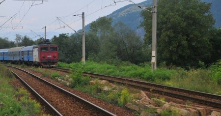 Trenurile Budapesta-Brasov si Brasov-Budapesta, afectate de <span style='background:#EDF514'>DERANJAMENTE</span> pe calea ferata