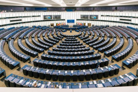 Parlamentul European va creste cu 15 europarlamentari in urma alegerilor din 2024