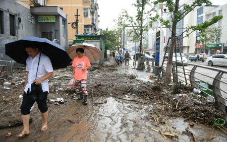 Ploile si inundatiile au semanat dezastru in Beijing si orasele din apropiere. cel putin 11 morti si 27, disparuti | FOTO