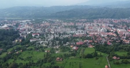 Secretele capitalei Vaii Jiului, orasul carbunelui cu atractii turistice unice in Romania VIDEO