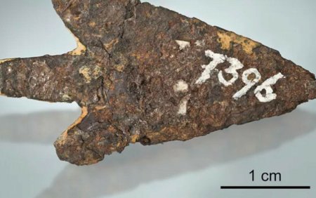 Descoperirea veche de 3.000 de ani facuta de o echipa de arheologi: o arma realizata dintr-un metal extraterestru