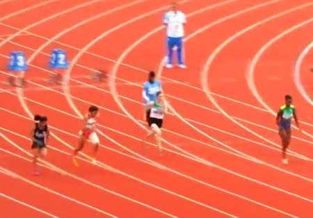O atleta s-a facut de ras in proba de 100m de la Jocurile Mondiale Universitare. Imagini sunt incredibile, iar ministrul acuza ca a defaimat tara