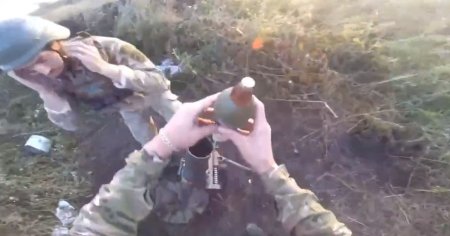 Imagini de pe camera de corp a unui soldat ucrainean arata cum dezlantuie <span style='background:#EDF514'>IADUL</span> asupra trupelor ruse VIDEO