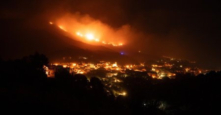 Un incendiu complicat de la granita Spaniei cu Franta avanseaza rapid. Sute de hectare sunt expuse VIDEO