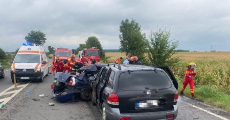 Accident cu doi morti si patru raniti pe DN 2. Persoanele ranite au fost transportate la Bucuresti