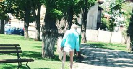 Pacient cu scutec si sonda urinara atasata de el, gasit pe o strada din Buzau. O femeie l-a vazut si a sunat la 112