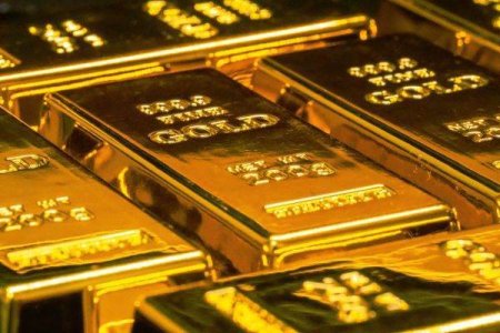 Polonia continua sa cumpere aur in mod agresiv