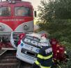 Ambulanta privata, lovita de tren la Tetila. Soferul a murit