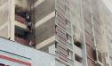 Zi de vacanta de cosmar! Un incendiu violent, la un hotel din <span style='background:#EDF514'>BAILE FELIX</span>. Turistii au scapat de flacari pe scara exterioara a cladirii