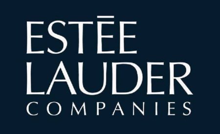Estee Lauder estimeaza ca va realiza vanzari si profit anual sub estimari, din cauza redresarii lente a turismului in regiunea Asia-Pacific