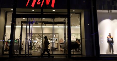 H&M va inceta sa se mai aprovizioneze din Myanmar, din cauza abuzurilor din fabricile de <span style='background:#EDF514'>CONFECTII</span>
