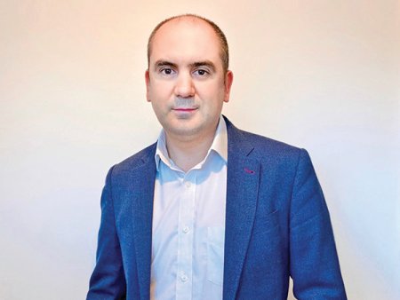Amdaris, un dezvoltator de soft din Marea Britanie, cofondat de un antreprenor moldovean care a recrutat sute de <span style='background:#EDF514'>PROGRAMATOR</span>i in Romania, achizitionat de americanii de la Insight Enterprises