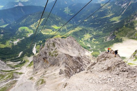 Trupul unui alpinist disparut in 2001, in Alpii austrieci, gasit din <span style='background:#EDF514'>INTAMPLARE</span> de un ghid montan