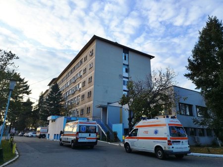 Dosar penal pentru neglijenta in serviciu dupa ce o gravida in 9 luni a fost operata din greseala de hernie la Spitalul Targu Jiu