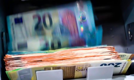 Analistii CFA Romania anticipeaza o depreciere a monedei nationale pana la 5,0798 lei/euro si o rata a inflatiei de 7,5%