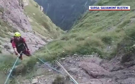 A cazut in gol 100 de metri de pe munte. Un turist roman a murit pe traseu