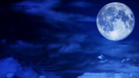 Horoscop Luna Plina in Pesti, 31 august 2023. Super<span style='background:#EDF514'>LUNA ALBASTRA</span> aduce lumina, adevar, intelegere si ne arata drumul bun