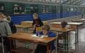 Autoritatile din Harkov au amenajat sali de clasa in statiile de metrou, pentru a proteja elevii de rachete