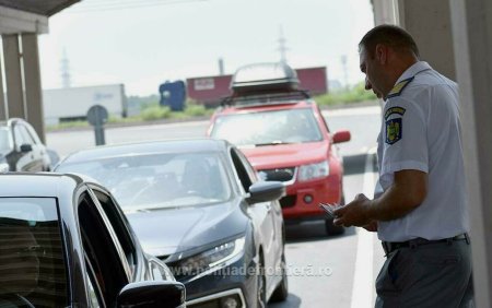<span style='background:#EDF514'>COPIL DE 2 ANI</span>, gasit de politisti in portbagajul unei masini care mergea spre Germania