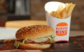 Un celebru lant de fast food este dat in judecata pentru ca vinde un burger mai mic decat este prezentat in reclame